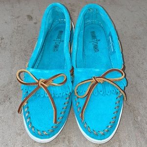 Like new suede Minnetonka blue moccasins